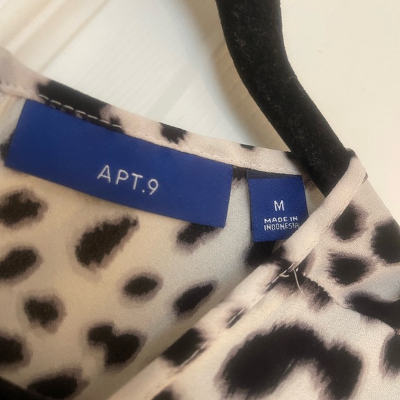 Leopard Print Blouse - Picture 3 of 3